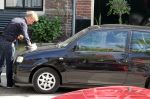 Amsterdam 14 mei 2012
Cor Bakker en zijn vriendin zijn de auto van de dochter van Cor aan het wassen.
Peter Smulders bv