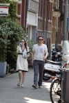 Amsterdam 23 mei 2012
Daan Schuurmans en zijn vrouw Bracha v Doesburg op straat in Amsterdam zuid.
Pter Smulders bv