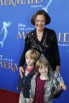 Rotterdam, 16 Juni 2012
Premiere Musical Little Mermaid in het Nieuwe Luxor theater
Gerdi Verbeet met kleinkinderen
Foto Peter Smulders BV