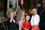 Amsterdam 4 juni 2012
Vertrek Nederlands elftal v.a. het Hilton hotel naar het EK in Oekraine en Polen.
Gertrude Kuyt, echtgenote van Dirk Kuyt met haar kinderen,
Peter Smulders bv