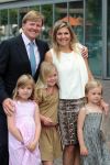 Amsterdam 6 juni 2012
Prinses Maxima Amalia Ariane en Alexia met hun vader Prins Willem Alexander
bij muziek concert in de heineken music hall.
Peter Smulders bv