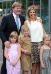 Amsterdam 6 juni 2012
Prinses Maxima Amalia Ariane en Alexia met hun vader Prins Willem Alexander
bij muziek concert in de heineken music hall.
Peter Smulders bv