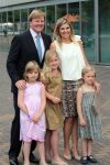 Amsterdam 6 juni 2012
Prinses Maxima Amalia Ariane en Alexia met hun vader Prins Willem Alexander
bij muziek concert in de heineken music hall.
Peter Smulders bv