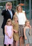 Amsterdam 6 juni 2012
Prinses Maxima Amalia Ariane en Alexia met hun vader Prins Willem Alexander
bij muziek concert in de heineken music hall.
Peter Smulders bv