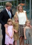 Amsterdam 6 juni 2012
Prinses Maxima Amalia Ariane en Alexia met hun vader Prins Willem Alexander
bij muziek concert in de heineken music hall.
Peter Smulders bv