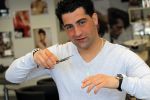 Hoofddorp 14 mei 2012
Kapper Hanni Hanna knipt Fajah lourens. Hanni knipt vele voetballers en bn ers.
Peter Smulders bv