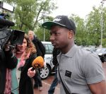 Amsterdam 4 juni 2012
Vertrek Nederlands elftal v.a. het Hilton hotel naar het EK in Oekraine en Polen.
Jetro Willems
Peter Smulders bv