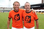 Amsterdam 1 juni 2012
Voetbaltournooi Johan Cruijff foundation in het olympisch stadion .
oa Johan Cruijff John Ewbank Thomas Acda Aron Winter Brian Roy Tonnie Bruins Slot Ronald de Boer William Spaay Najib Amhali Edwin v d Sar Raoul Heertje en Rohan Marley ( zoon Bob Marley) deden mee.
Peter Smulders bv