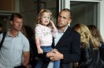 Amsterdam 4 juni 2012
Vertrek Nederlands elftal v.a. het Hilton hotel naar het EK in Oekraine en Polen.
John Heitinga met zijn dochtertje
Peter Smulders bv
