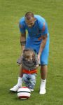 Lausanne, 17 en 18 Mei 2012
Nederlands elftal op traingskamp op weg naar het EK 2012
John Heitinga met zijn vrouw Charlotte Heitinga-Zenden en hun kinderen
Foto Peter Smulders BV