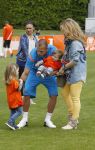 Lausanne, 17 en 18 Mei 2012
Nederlands elftal op traingskamp op weg naar het EK 2012
John Heitinga met zijn vrouw Charlotte Heitinga-Zenden en hun kinderen
Foto Peter Smulders BV