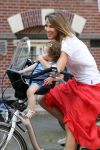 Amsterdam 23 mei 2012
Jorinde Moll met haar kindje die in slaap gevallen is op de fiets.
Peter Smulders bv