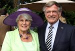 Breukelen 12 juni 2012
Haringparty op Neijenrode. Karla Peijs met man
Peter Smulders bv