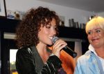Muiden 11 jjuni 201Angela Groothuizen ontvangt prijs uit handen van Katja Schuurman voor haar inzet in mamacash.
Peter Smulders bv