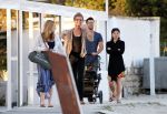 ibiza 2 mei 2012
Jan Kooijman achter de kinderwagen met zijn dochter en vriendin tijdens opnames verliefd op ibiza alsmede Sanne Vogel en Kim Feenstra.
Peter Smulders bv