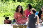 Amsterdam 23 mei 2012
Yolanthe Sneijder Cabau v Kasbergen met oa Lauretta Gerards en andere vrienden in het vondelpark.
Peter Smulders bv