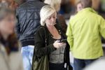 Schiphol 15 mei 2012
Rick Engelkes en Lone v Roosendaal op schiphol voor vertrek naar ibiza voor opnames verliefd op ibiza. Lone wordt weg gebracht door haar man en dochter.
Peter Smulders bv