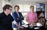 Halfweg 23 mei 2012
Uitreiking boek Willem V Hanegem door Marco v Basten op golfbaan houtrak.
Peter Smulders bv