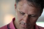 Halfweg 23 mei 2012
Uitreiking boek Willem V Hanegem door Marco v Basten op golfbaan houtrak.
Peter Smulders bv