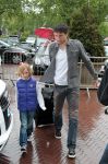 Amsterdam 4 juni 2012
Vertrek Nederlands elftal v.a. het Hilton hotel naar het EK in Oekraine en Polen.
Mark v Bommel met zijn gezin
Peter Smulders bv