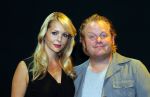 Amsterdam 31 mei 2012
Joop v d Ende presenteert de cast van de Andre Hazes musical met oa Martijn Fischer (Andre) Chantal janzen ( Rachel) Cees Geel Hajo Bruins en Doris Baaten. Regie is in handen van Ruut Weissman en Kees Prins. Presentatie was in het nieuwe de la mar theater.
Peter Smulders bv