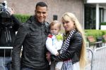 Amsterdam 4 juni 2012
Vertrek Nederlands elftal v.a. het Hilton hotel naar het EK in Oekraine en Polen.
Michel Vorm  met zijn gezinnetje
Peter Smulders bv