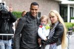 Amsterdam 4 juni 2012
Vertrek Nederlands elftal v.a. het Hilton hotel naar het EK in Oekraine en Polen.
Michel Vorm  met zijn gezinnetje
Peter Smulders bv