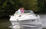 Breukelen 13 mei 2012
Jurgen Smit en Milika Peterzon weer helemaal verliefd op hun boot met de hond aan het varen.
Peter Smulders bv