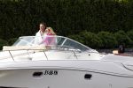 Breukelen 13 mei 2012
Jurgen Smit en Milika Peterzon weer helemaal verliefd op hun boot met de hond aan het varen.
Peter Smulders bv