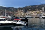 Monaco 7 mei 2012
Connie Breukhoven en haar nieuwe vriend Ben Angelier vier met zijn kinderen en vrienden zijn 60e verjaardag. Ze vertrekken bij zijn huis / appartement met rolls royce cabrio.
Peter Smulders bv