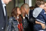 Amsterdam 4 juni 2012
Vertrek Nederlands elftal v.a. het Hilton hotel naar het EK in Oekraine en Polen.
Nigel de Jong met zijn vrouw Winona de Jong
Peter Smulders bv