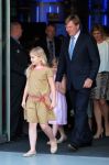 Amsterdam 6 juni 2012
Prinses Maxima Amalia Ariane en Alexia met hun vader Prins Willem Alexander
bij muziek concert in de heineken music hall.
Peter Smulders bv