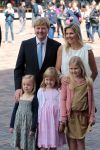 Amsterdam 6 juni 2012
Prinses Maxima Amalia Ariane en Alexia met hun vader Prins Willem Alexander
bij muziek concert in de heineken music hall.
Peter Smulders bv