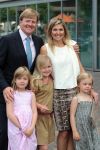 Amsterdam 6 juni 2012
Prinses Maxima Amalia Ariane en Alexia met hun vader Prins Willem Alexander
bij muziek concert in de heineken music hall.
Peter Smulders bv