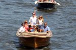 Amsterdam 28 mei 2012
Robert Doornbos en zijn verloofde Chantal Bles met haar vader Jos en moeder aan het varen op de amsterdamse grachten.
Peter Smulders bv