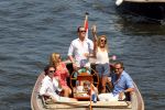 Amsterdam 28 mei 2012
Robert Doornbos en zijn verloofde Chantal Bles met haar vader Jos en moeder aan het varen op de amsterdamse grachten.
Peter Smulders bv