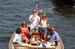 Amsterdam 28 mei 2012
Robert Doornbos en zijn verloofde Chantal Bles met haar vader Jos en moeder aan het varen op de amsterdamse grachten.
Peter Smulders bv