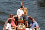 Amsterdam 28 mei 2012
Robert Doornbos en zijn verloofde Chantal Bles met haar vader Jos en moeder aan het varen op de amsterdamse grachten.
Peter Smulders bv