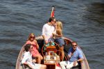 Amsterdam 28 mei 2012
Robert Doornbos en zijn verloofde Chantal Bles met haar vader Jos en moeder aan het varen op de amsterdamse grachten.
Peter Smulders bv