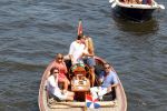 Amsterdam 28 mei 2012
Robert Doornbos en zijn verloofde Chantal Bles met haar vader Jos en moeder aan het varen op de amsterdamse grachten.
Peter Smulders bv