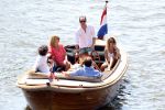 Amsterdam 28 mei 2012
Robert Doornbos en zijn verloofde Chantal Bles met haar vader Jos en moeder aan het varen op de amsterdamse grachten.
Peter Smulders bv