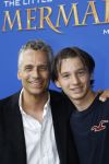 Rotterdam, 16 Juni 2012
Premiere Musical Little Mermaid in het Nieuwe Luxor theater
Robert Schoemacher met zijn zoon Moos Schoemacher
Foto Peter Smulders BV