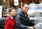 Amsterdam 14 juni 2012
Ruud en Maxim Gullit op vespa scooter en met Bram Moszkowicz.
Peter Smulders bv