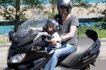 Amsterdam 25 mei 2012
Ruud de Wild met zijn zoontje Johnny samen op de motor.
Peter Smulders bv