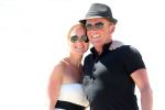 ibiza 1 mei 2012
Sonja Bakker met haar kinderen vader en vriend Jan en zijn dochter op vakantie op ibiza. Ook hun hondje hadden ze mee genomen.
Peter Smulders bv