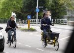 Amsterdam 9 mei 2012
Susan Visser met zoon op de fiets.
Peter Smulders bv
