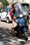 Amsterdam 25 mei 2012
Sven Kramer en zijn vriendin Naomi v As op de vespa scooter op de cornelis schuytstraat.
Peter Smulders bv