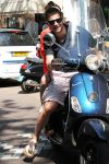 Amsterdam 25 mei 2012
Sven Kramer en zijn vriendin Naomi v As op de vespa scooter op de cornelis schuytstraat.
Peter Smulders bv