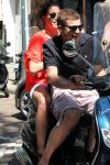 Amsterdam 25 mei 2012
Sven Kramer en zijn vriendin Naomi v As op de vespa scooter op de cornelis schuytstraat.
Peter Smulders bv
