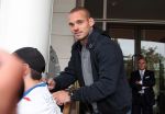 Amsterdam 4 juni 2012
Vertrek Nederlands elftal vanaf het Hilton hotel naar het EK in Oekraine en Polen. Wesley Sneijder met Nialaya armbanden
Peter Smulders bv
